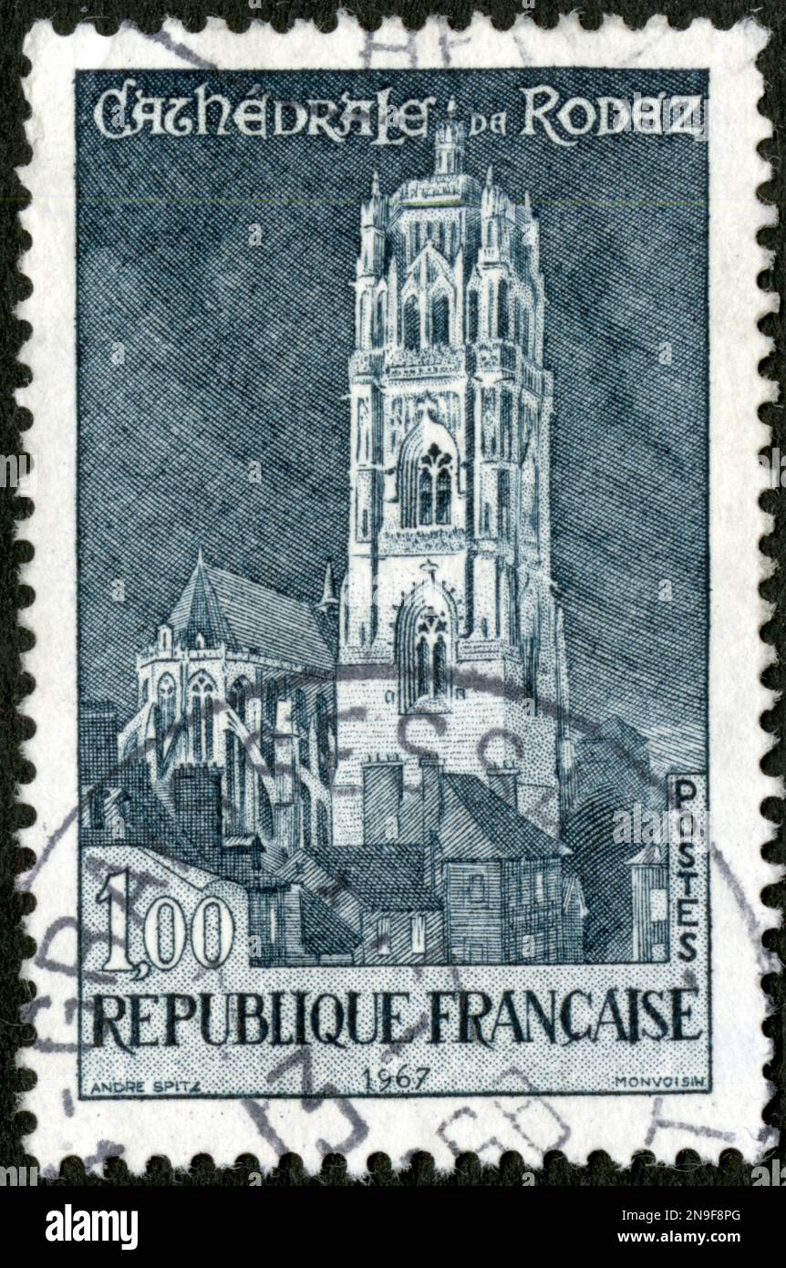 TIMBRE OBLITÉRÉ CATHÉDRALE DE RODEZ. RÉPUBLIQUE FRANÇAISE. POSTES 1967. 1,00 Banque D'Images