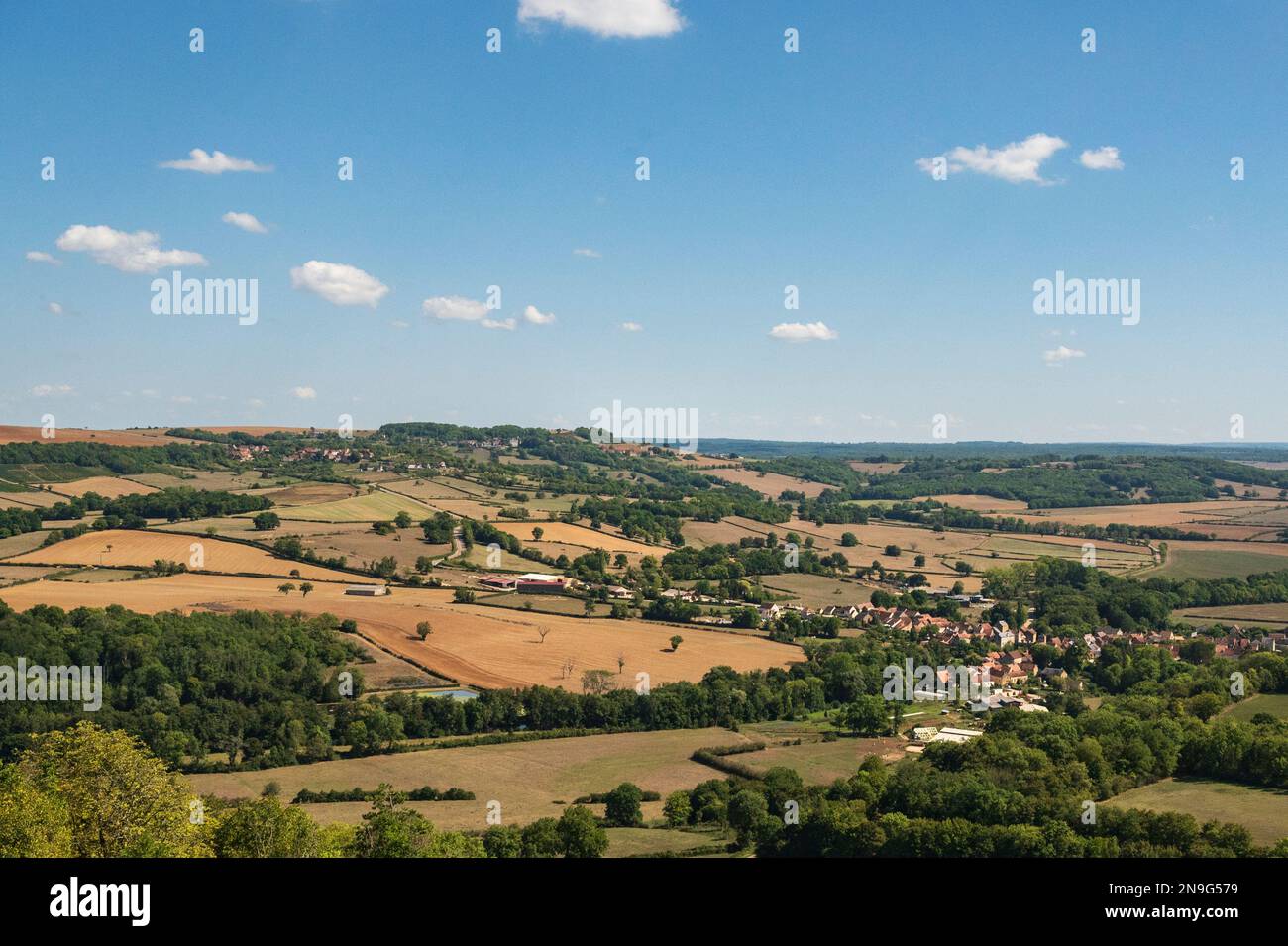 Vue depuis le belvédère de Vézelay vers le sud et le sud-est, Bourgogne, France Banque D'Images