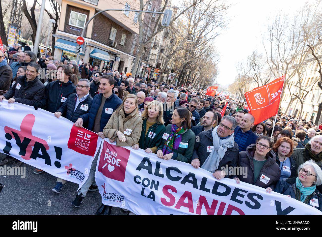 Manifestation. Santé. Manifestation dans les rues de la ville de Madrid en faveur de la santé publique. En Espagne. Infirmières. Médecins. MADRID ESPAGNE Banque D'Images