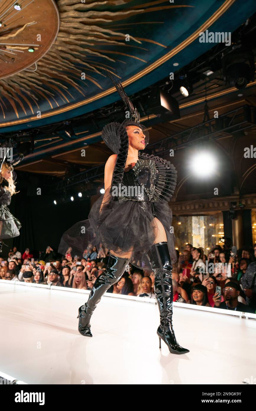 Models Walk The Veritee Hill Runway Show NYFW x Runway 7 au Sony Hall