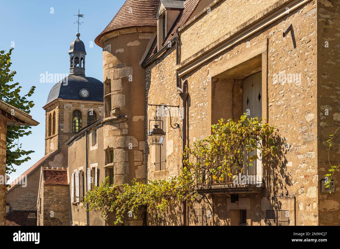 Dans le centre du vieux village de Vézelay, classé comme l'un des plus beaux villages de France Banque D'Images
