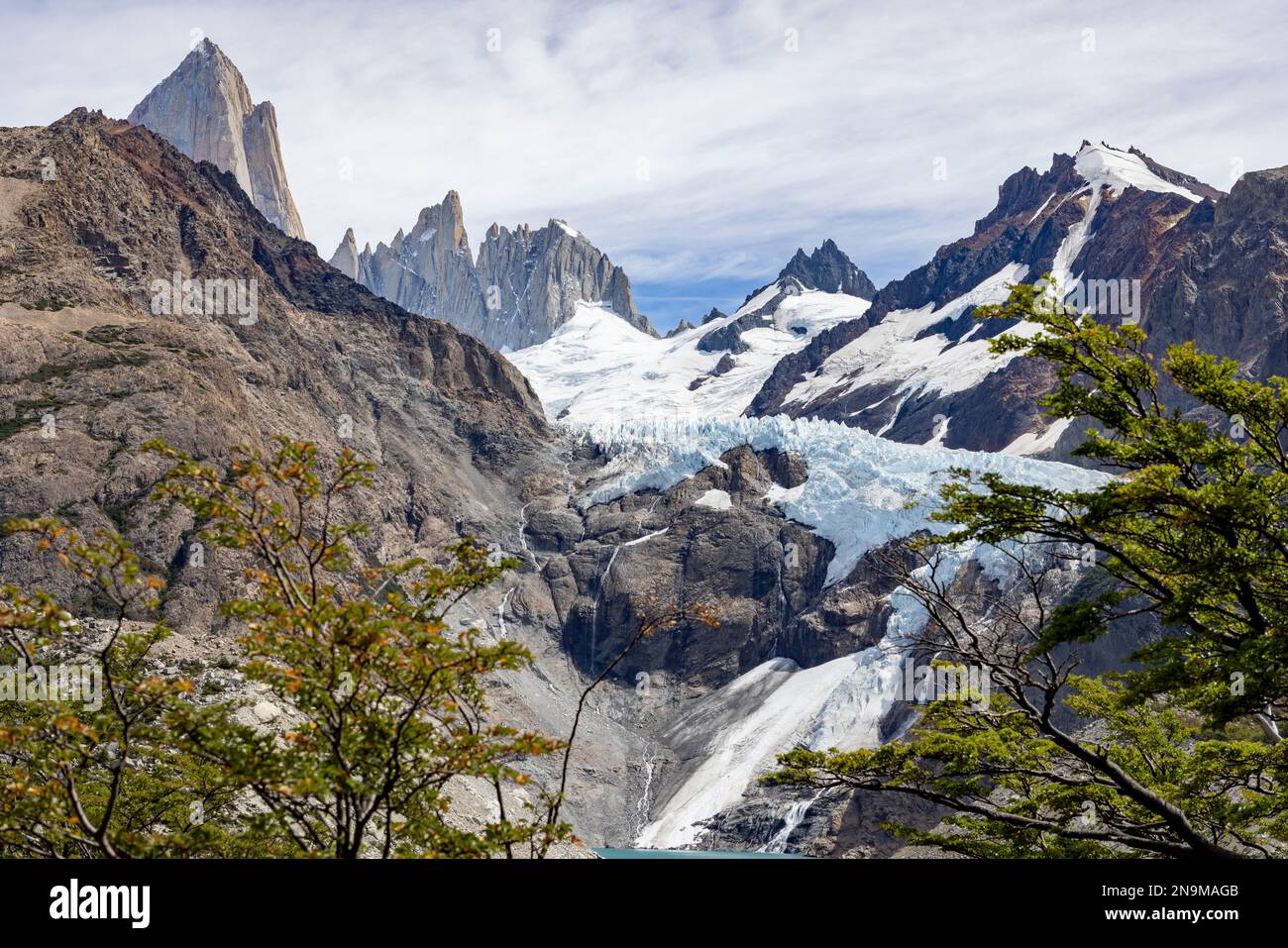 Vue sur la magnifique glaciar Piedras Blancas tout en randonnée jusqu'à Laguna de los Tres et le Mont Fitz Roy en Patagonie, Argentine, Amérique du Sud Banque D'Images