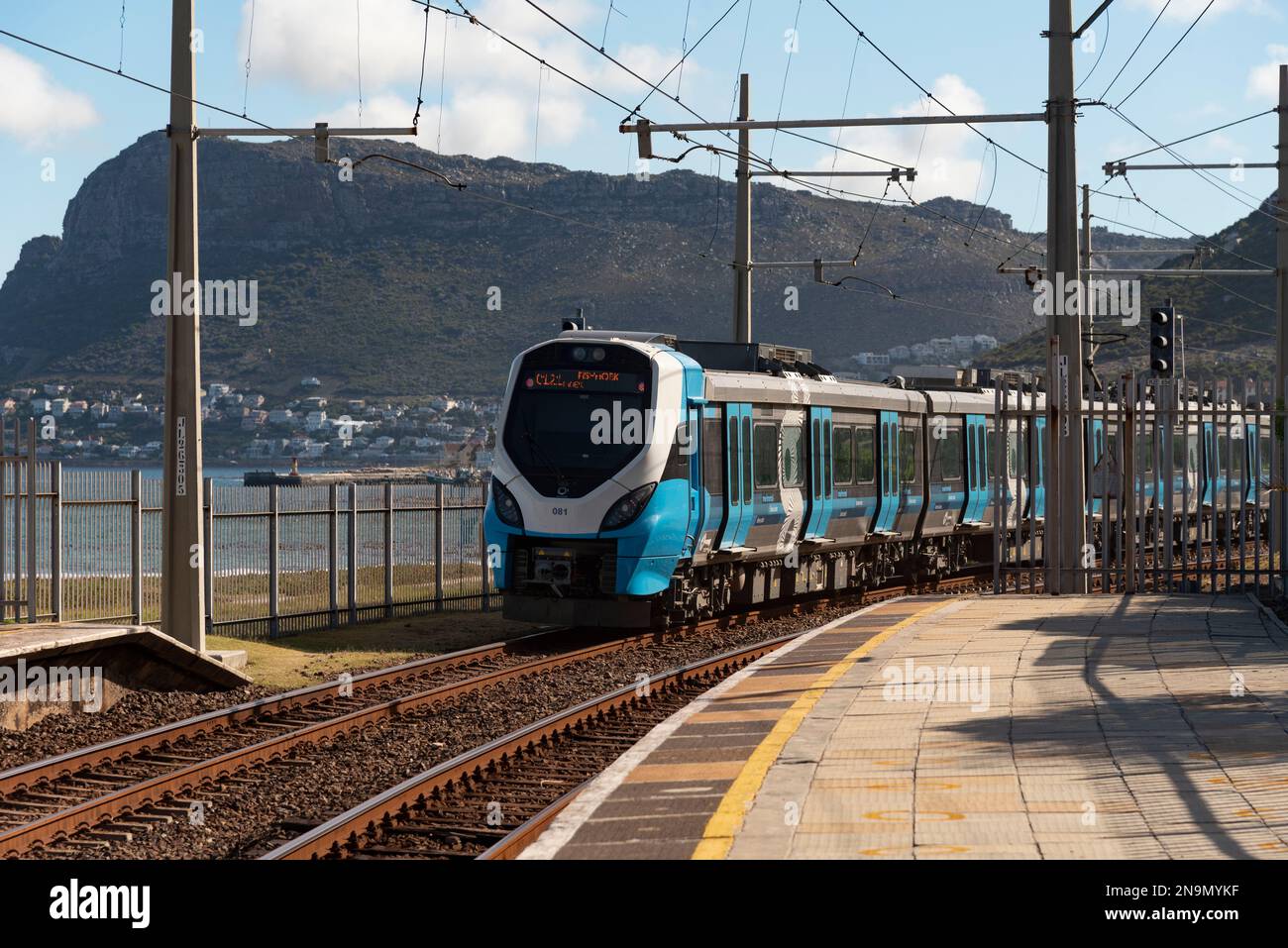 Gare St James, Western Cape, Afrique du Sud. 2023. Un nouveau train ...