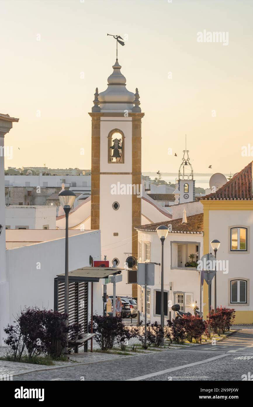 Clocher de Torre Sineira dans la ville d'Albufeira, région de l'Algarve, Portugal. Banque D'Images