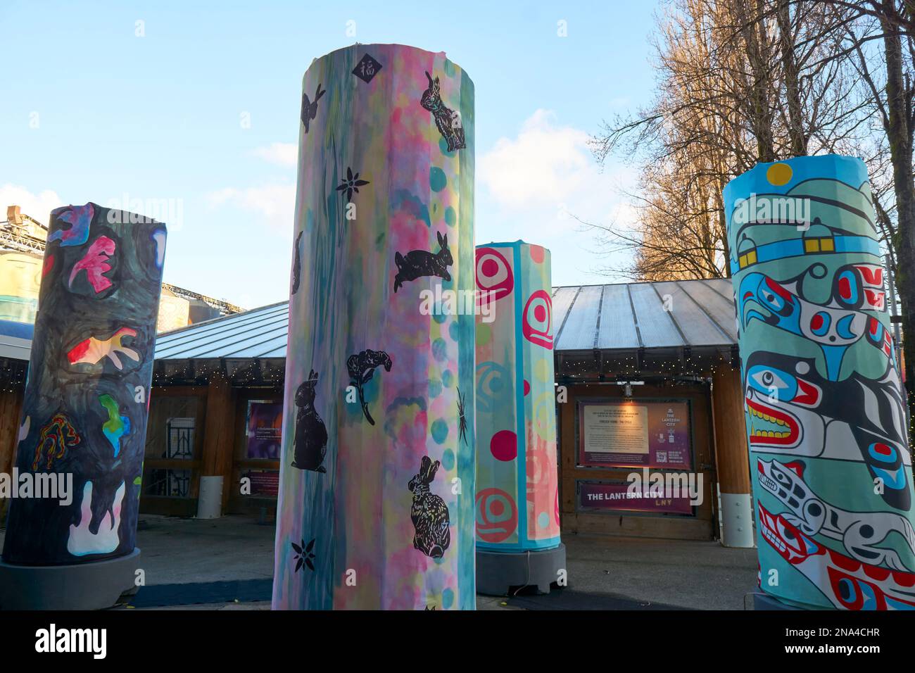 Lantern City, installation artistique de lanternes à grande échelle marquant le nouvel an lunaire 2023, cour pavillon Ocean Art Works, Granville Island, Vancouver Banque D'Images