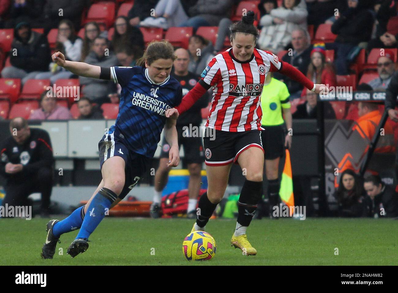 Sheffield, Royaume-Uni. 12th févr. 2023. Sheffield, Angleterre, 12 février 2023: Georgia Walters contrôle le ballon pendant Sheffield United v Charlton Athletic - Bramall Lane, Sheffield (Sean Chandler/SPP) Credit: SPP Sport Press photo. /Alamy Live News Banque D'Images