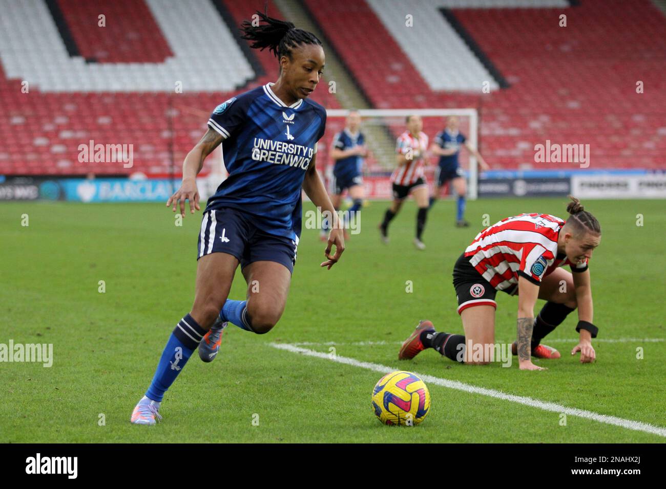 Sheffield, Royaume-Uni. 12th févr. 2023. Sheffield, Angleterre, 12 février 2023: Mel Johnson contrôle le ballon pendant Sheffield United v Charlton Athletic - Bramall Lane, Sheffield (Sean Chandler/SPP) crédit: SPP Sport Press photo. /Alamy Live News Banque D'Images