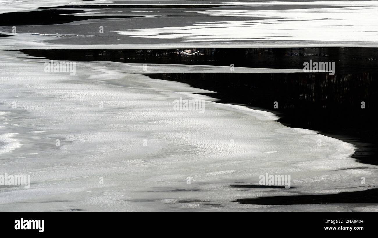 Une histoire d'hiver au lac Laceno (Italie) Banque D'Images