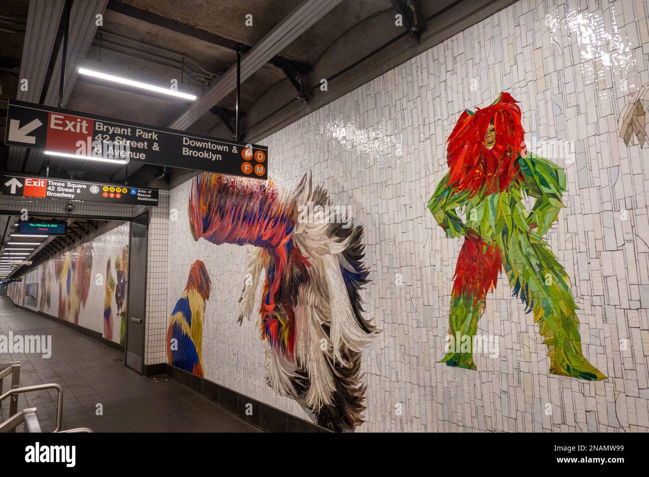 Nick Cave chacun, chacun, égale toutes les œuvres d'art en mosaïque murale dans la station de métro Times Square 42nd Street à Manhattan NYC Banque D'Images