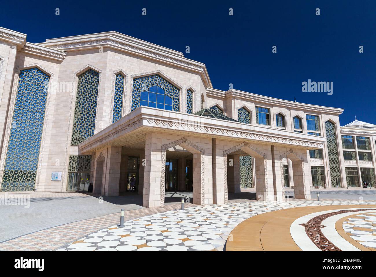 Bolgar, Russie - 9 mai 2022 : entrée principale de la station thermale cinq étoiles Kol Gali Resort and Spa a été ouvert en 2018. L'hôtel est situé sur le Banque D'Images