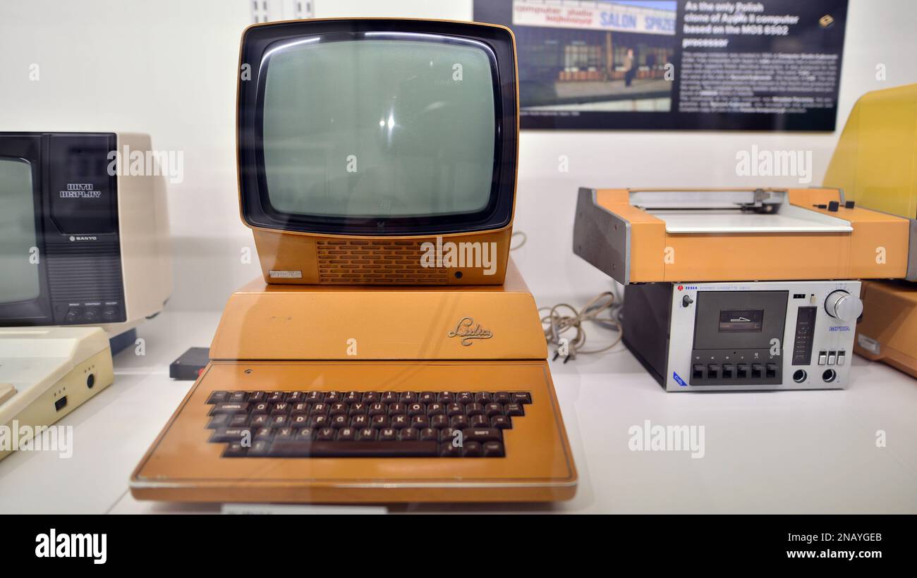 Varsovie, Pologne. 10 février 2023. À l'intérieur du musée Apple. Ordinateur Lidia. Banque D'Images