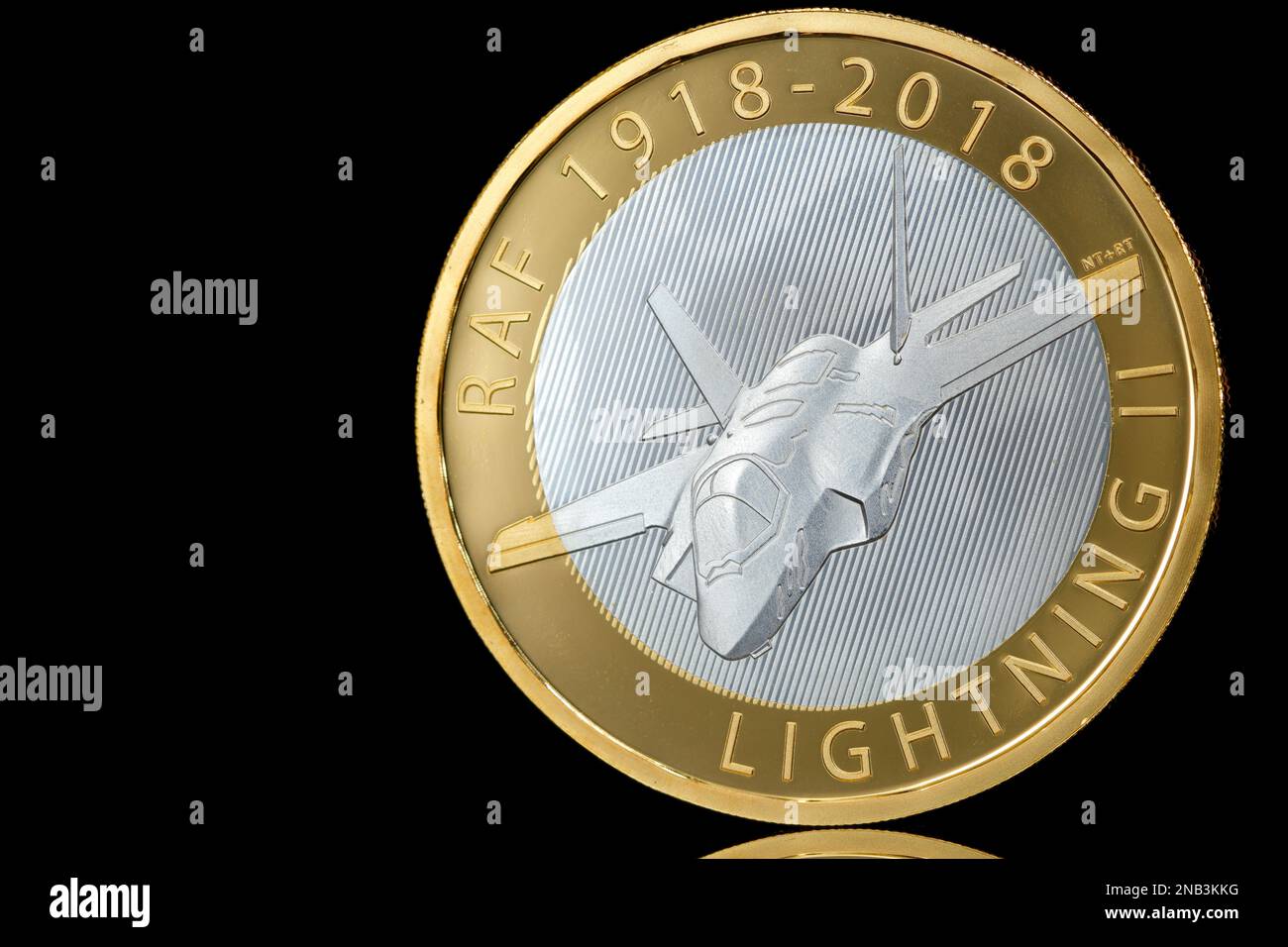 Lockheed F35 Lightning a été présenté au verso d'une pièce de £2 Silver Proof émise en 2018 pour commémorer les 100 ans de la RAF Banque D'Images