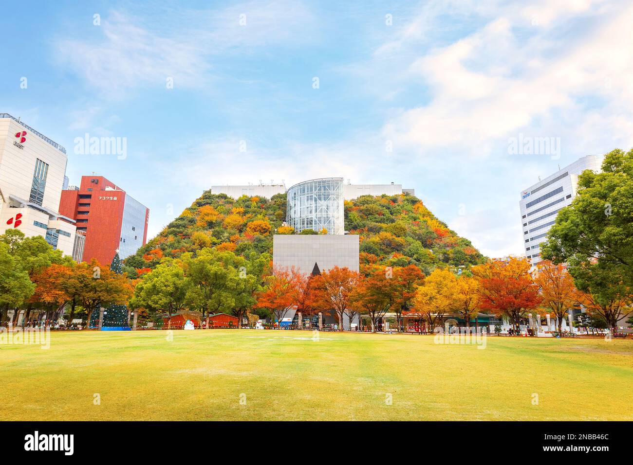 The acros fukuoka building Banque de photographies et d’images à haute ...