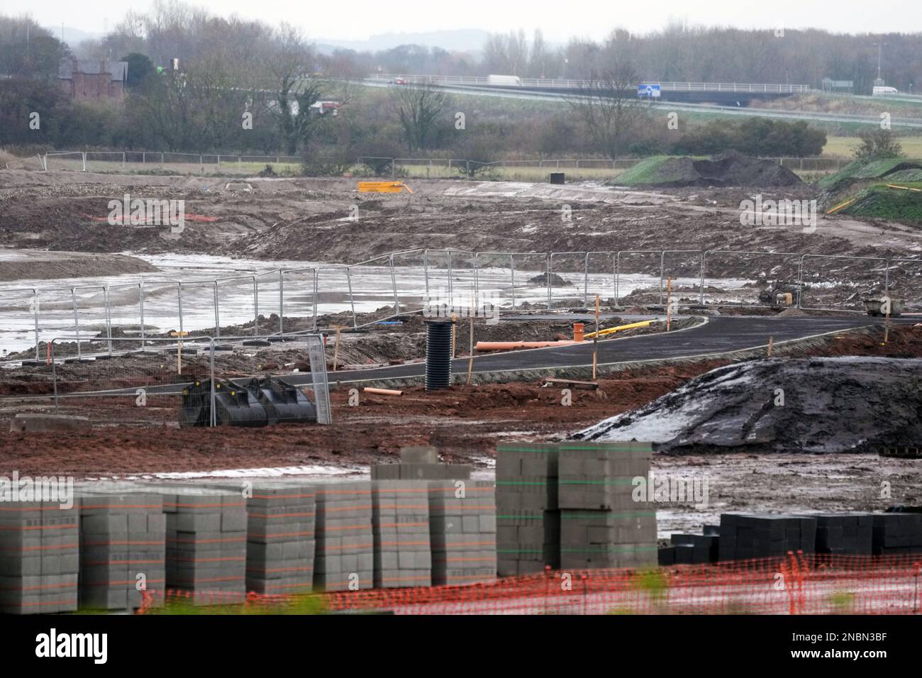 Poverty Lane Maghull. Sefton. Les travaux commencent sur la terre à l'est de Maghull. Un nouveau développement de logements est prévu.1700 maisons devraient être construites sur l'ancienne ceinture verte et actuellement sur un site agricole de haute qualité. Banque D'Images
