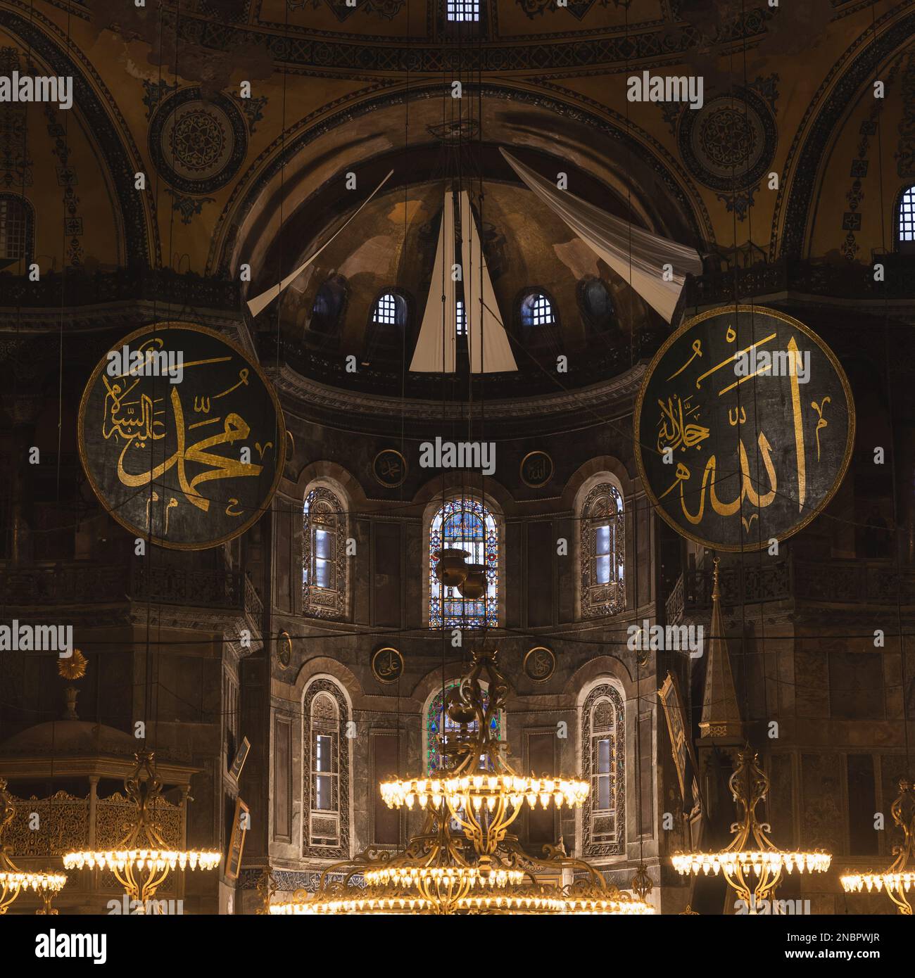 Photo au format carré d'arrière-plan islamique. Basilique Sainte-Sophie ou mosquée Ayasofya. Ramadan ou concept islamique. Istanbul Turkiye - 1.20.2023 Banque D'Images