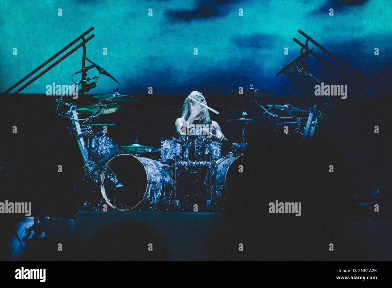 Evanescente en concerto al Forum di Assago di Milano per il Worlds collision Tour Banque D'Images