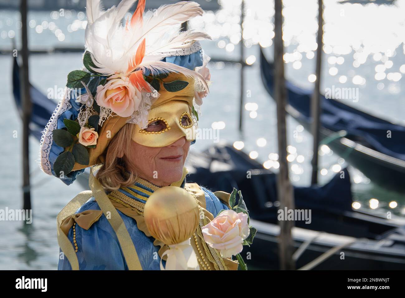 Le carnaval de Venise 2023 a commencé à Venise, en Italie, avec une parade de costumes de carnaval et de masques. L'image est de 11 février 2023. (CTK photo/Petr mal Banque D'Images