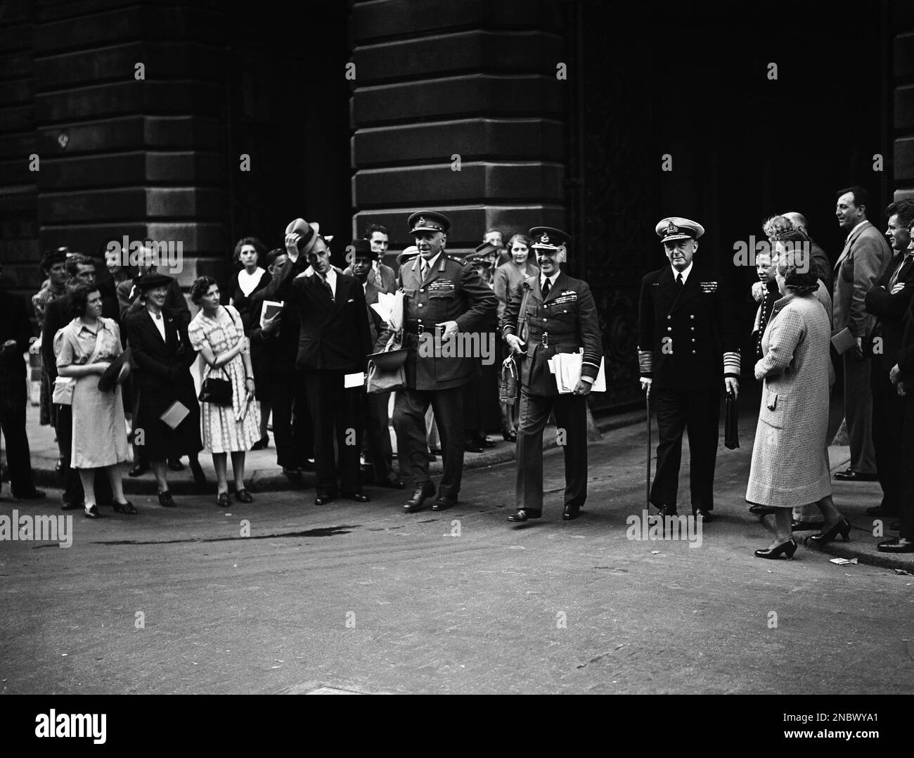 Leaders of the Army, Royal Navy and Royal Air Force arrive together for a meeting at 10 Downing Street. From left to right are: General Edmund Ironside, Chief of the Imperial General Staff, Air Marshal Sir Cyril Newall, and Admiral Sir Dudley Pound, arriving at 10, Downing street in London, on Sept. 8, 1939. (AP Photo) Banque D'Images