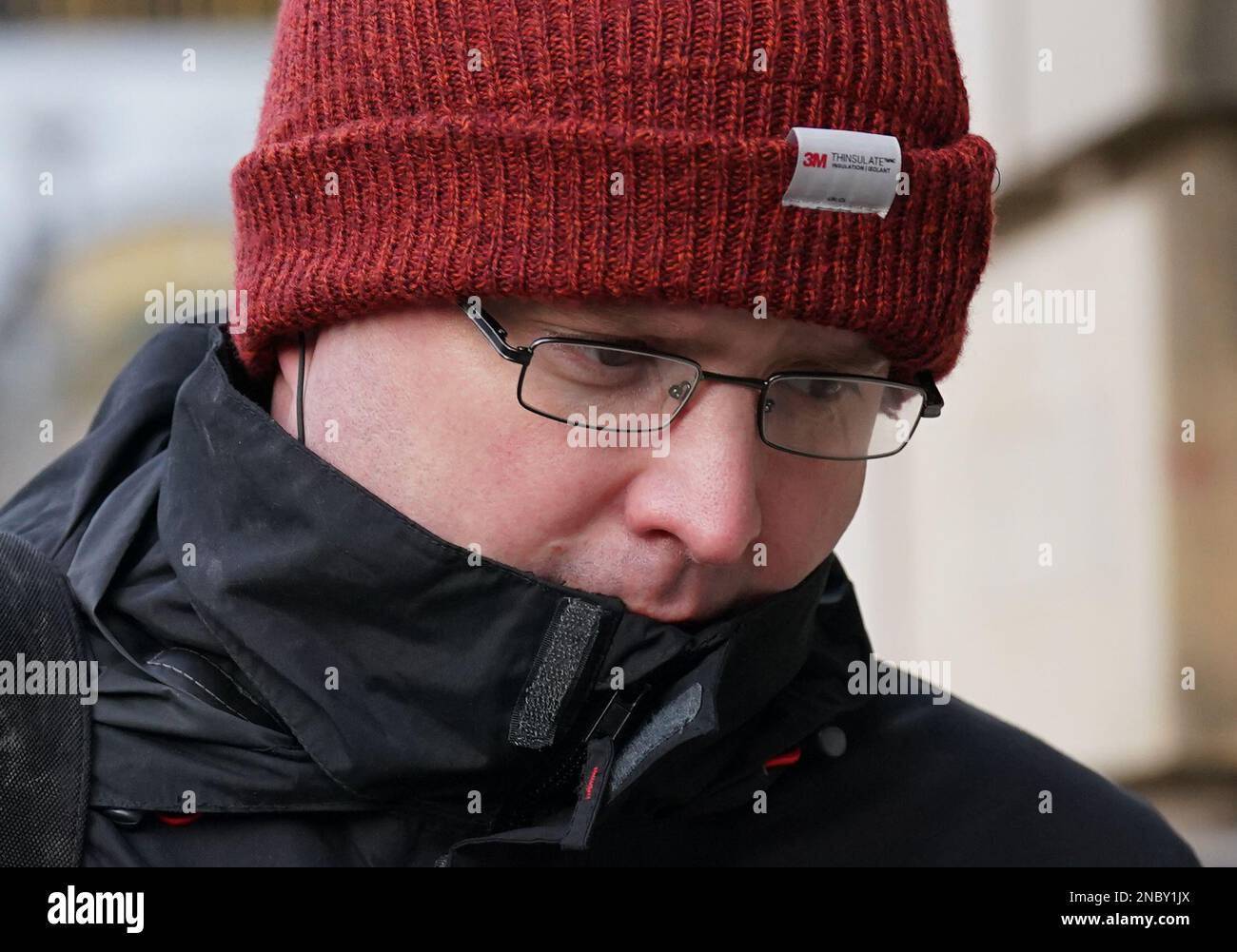 Photo non publiée précédemment datée du 08/02/23 de l'officier de police Martyn Coulter, 36 ans, arrivant à la haute Cour d'Édimbourg. Le PC Coulter a été libéré de toutes les accusations après qu'il ait été accusé de viol d'une femme et de l'avoir agressée trois fois entre le 2013 juin et le 2014 novembre aux adresses de East Lothian et d'Édimbourg; et de viol, d'agression sexuelle et de menace d'une fille de moins de 13 ans. Date de publication : mardi 14 février 2023. Banque D'Images