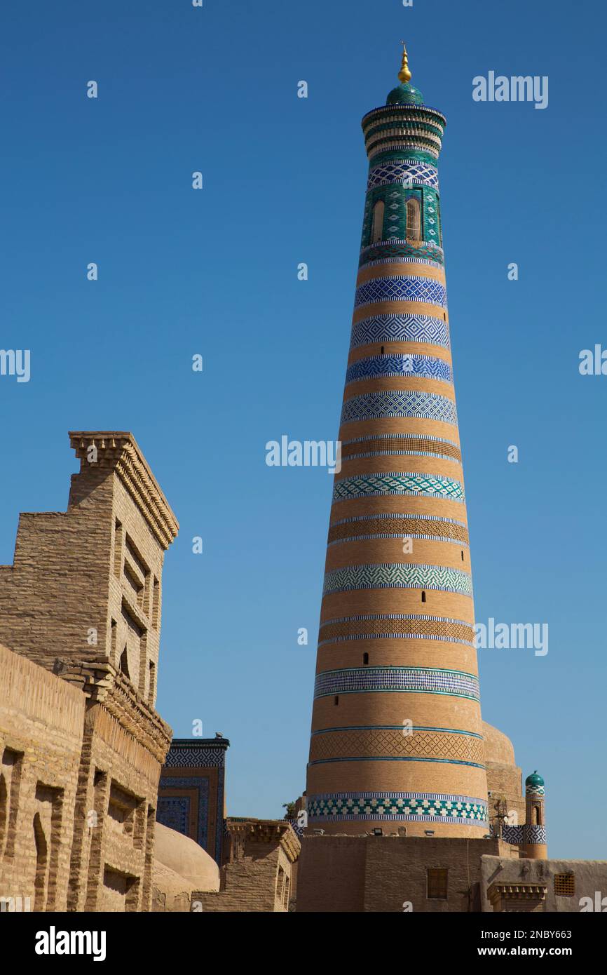 Islam Khoja Minaret, Ichon Qala, Khiva, Ouzbékistan Banque D'Images