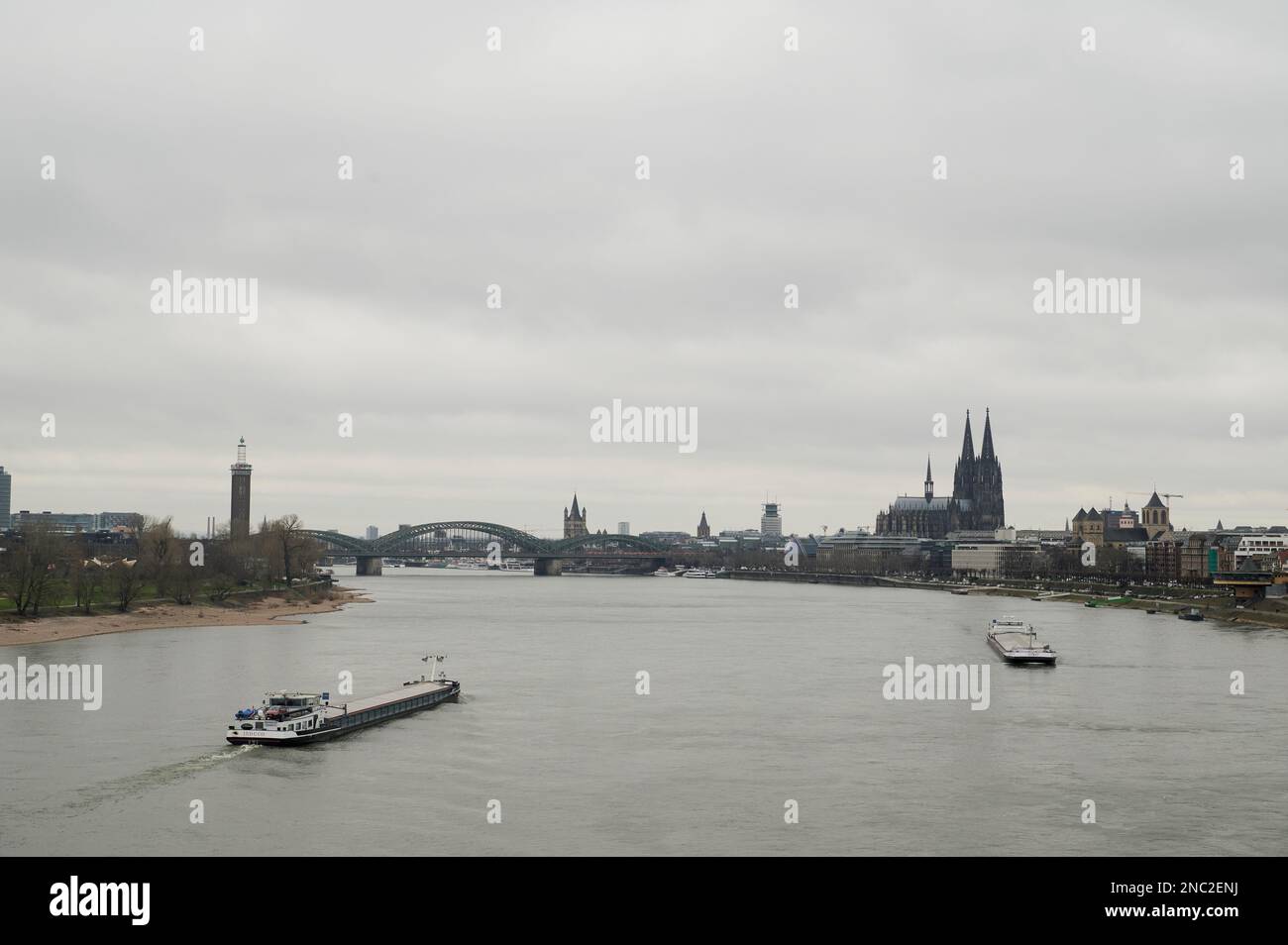 Cologne Dom et Rheine en Allemagne. Panorama de l'horizon de Cologne avec la cathédrale de Cologne Banque D'Images