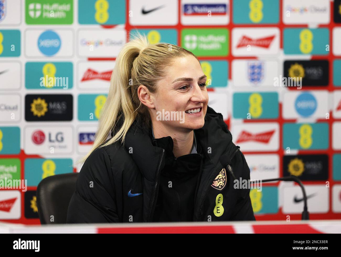 Burton on Trent, Angleterre, 14th février 2023. Laura Coombs, d'Angleterre, parle lors d'une conférence de presse à St George's Park, Burton on Trent. Date de la photo : 14th février 2023. Le crédit photo devrait se lire comme suit : Cameron Smith/Sportimage Banque D'Images