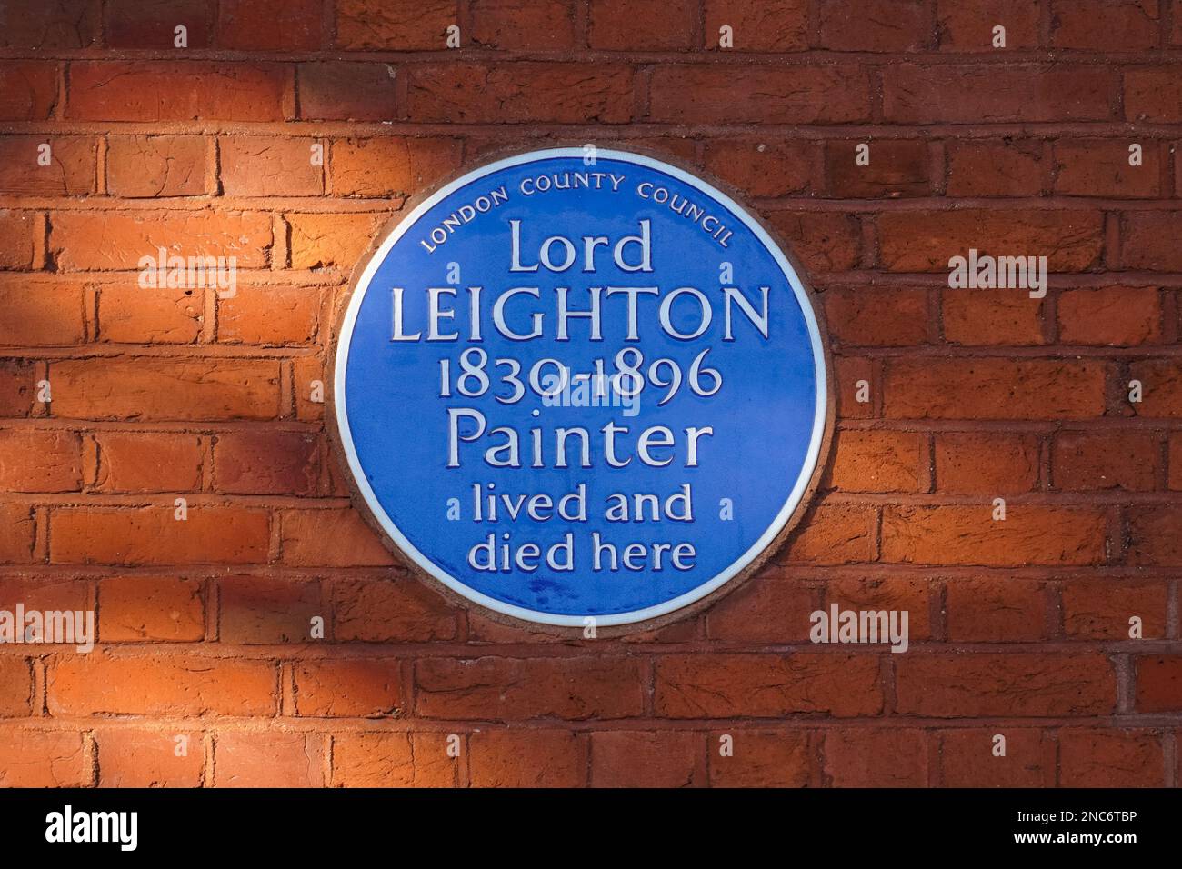 Une plaque bleue de Frederic Leighton, 1st Baron Leighton sur Leighton House, Londres Angleterre Royaume-Uni Banque D'Images