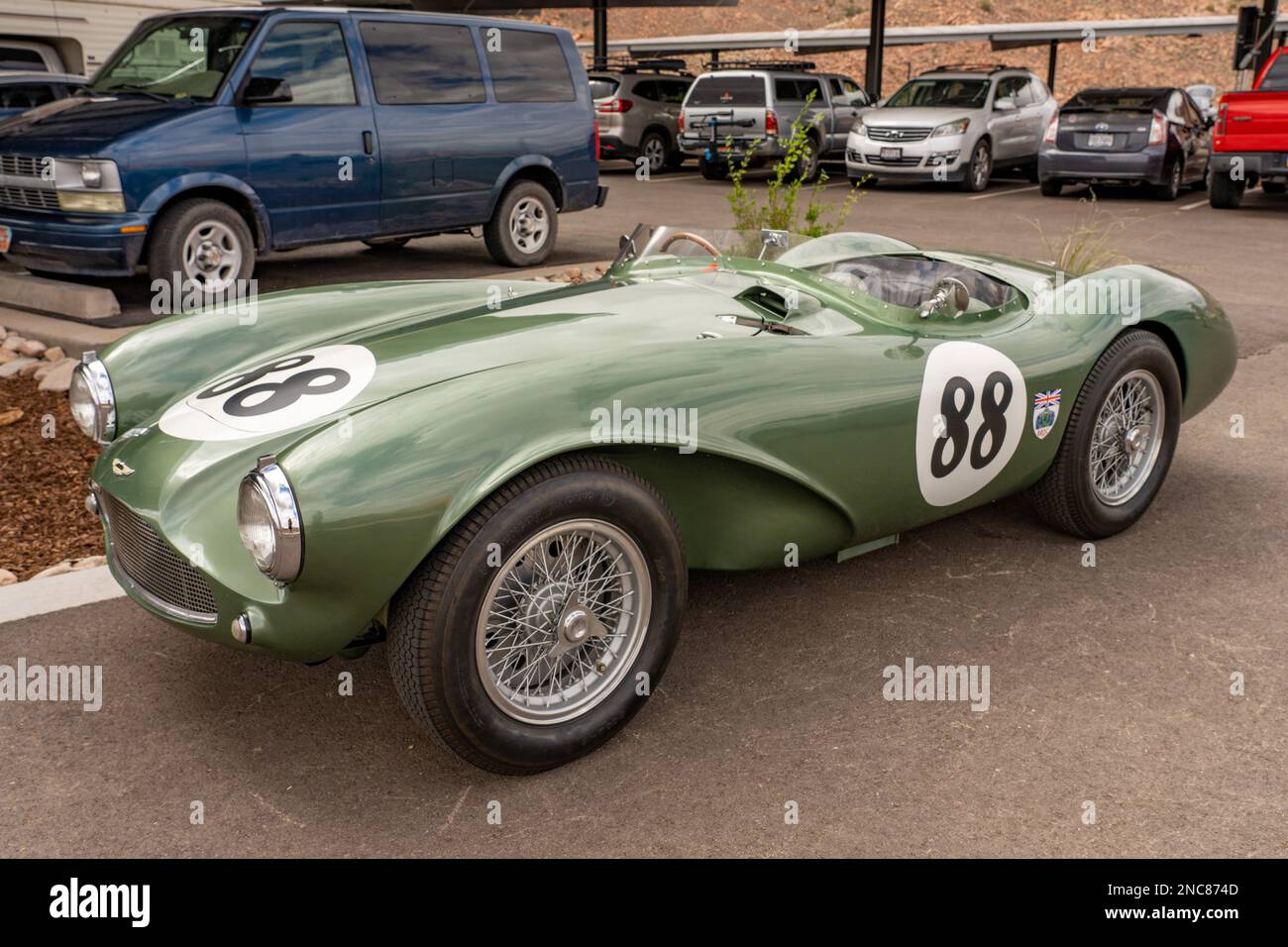 Une rare voiture de course Aston Martin DB3S de fabrication britannique en 1956 dans le Colorado Grand Road Rally. Banque D'Images