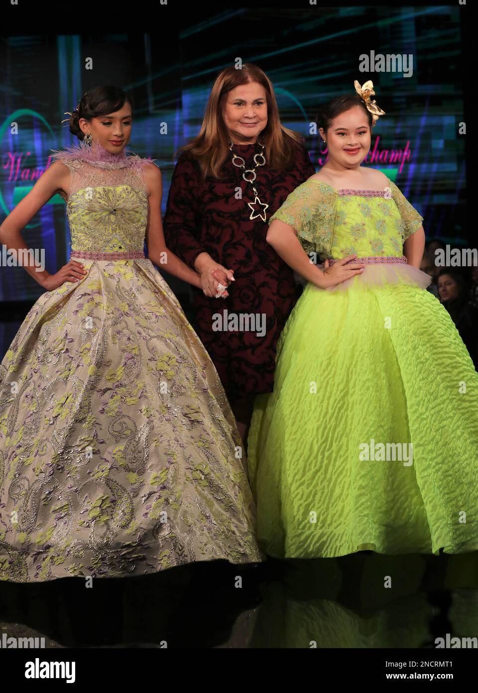 Manhattan, NY, États-Unis. 23rd décembre 2002. Wanda Beauchamp Designs @NYFW '23 Powered by Art Heart Fashion (Credit image: © Martina Kolozvaryova/Pacific Press via ZUMA Press Wire) USAGE ÉDITORIAL SEULEMENT! Non destiné À un usage commercial ! Banque D'Images