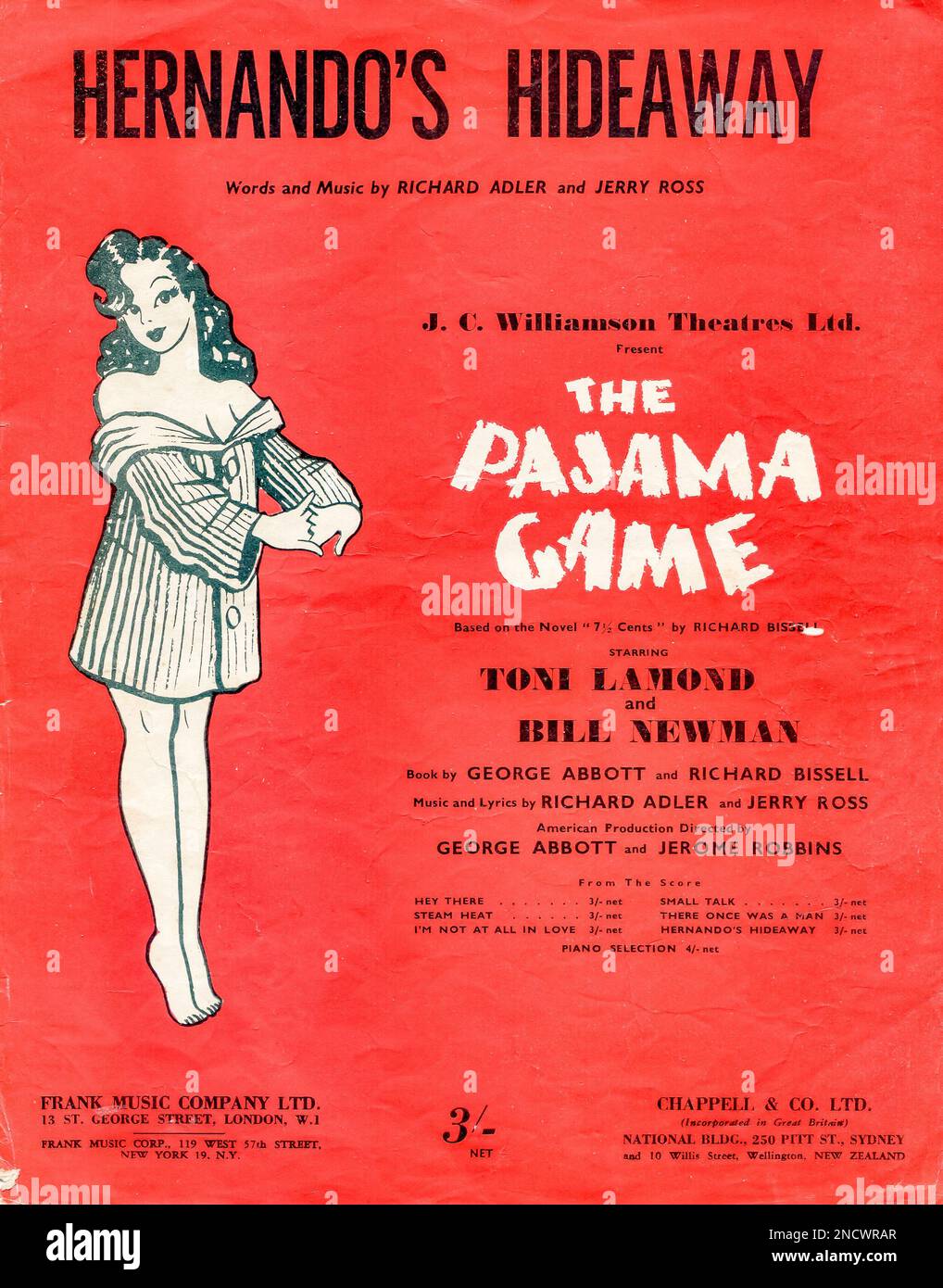 Une publication australienne de la chanson Hernando's Hideaway de la comédie musicale The Pajama Game. Musique et paroles de Richard Adler et Jerry Ross. Présenté par J.C. Williamson Theatres Ltd avec Toni Lamond et Bill Newman. Basé sur le roman "sept cents et demi". Partition publiée par Frank Music Company, Londres, 1954 et Chappel & Co. Ltd, Sydney, Australie Banque D'Images