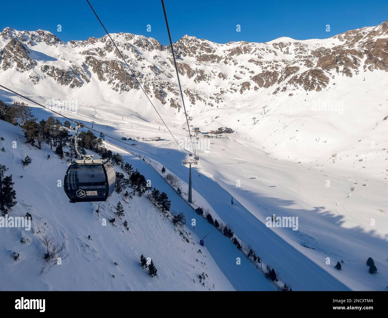 Vue d'hiver sur la station de ski d'Ordino Arcalis, Andorre Banque D'Images