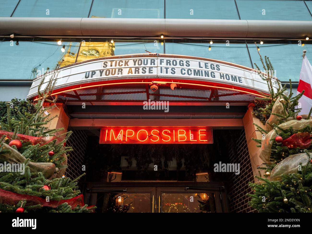 Texte humoristique du football sur la voûte de l'impossible Bar à Peter Street Manchester, Royaume-Uni Banque D'Images