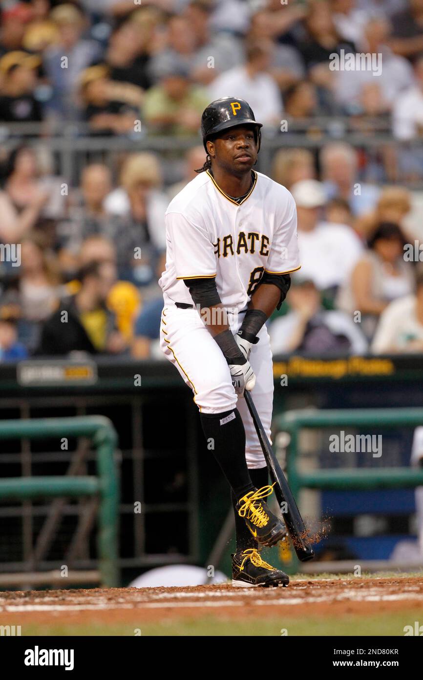 Pittsburgh Pirates' Lastings Milledge (85)plays in the baseball game between the Pittsburgh Pirates and the St. Louis Cardinals in Pittsburgh, Tuesday, Aug. 24, 2010. (AP Photo/Keith Srakocic) Banque D'Images