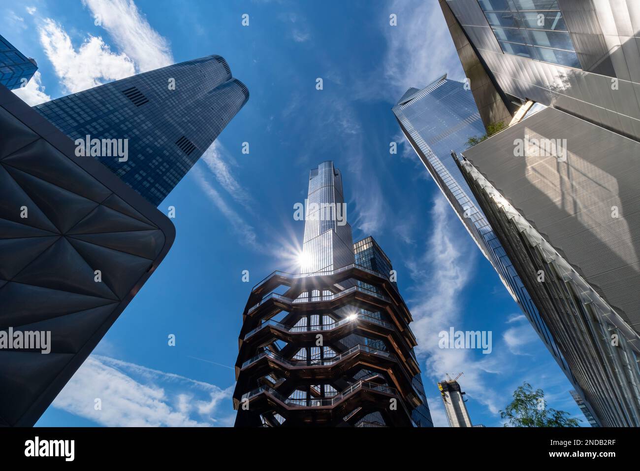 Le soleil illumine le bateau à Hudson yards à Midtown Manhattan, New York Banque D'Images