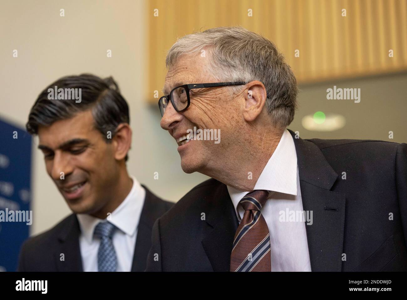 Le Premier ministre Rishi Sunak à l’Imperial College de Londres, en compagnie de Bill Gates, rencontre avec des innovateurs en matière de technologie. H2GO Power, basé sur le campus d'innovation de l'Imperial College London à White City, développe des technologies intelligentes perturbatrices pour modifier le stockage et la gestion de l'hydrogène.Londres, Royaume-Uni. 15th févr. 2023. Crédit : Jeff Gilbert/Alamy Live News Banque D'Images