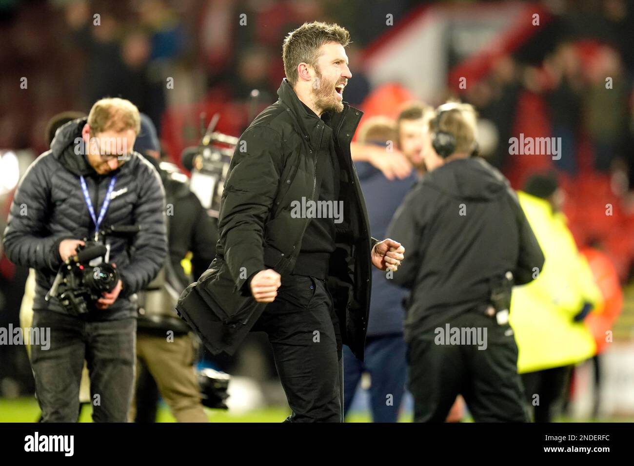 Michael Carrick, le Manager de Middlesbrough, célèbre la victoire après le coup de sifflet final du match du championnat Sky Bet à Bramall Lane, Sheffield. Date de la photo: Mercredi 15 février 2023. Banque D'Images