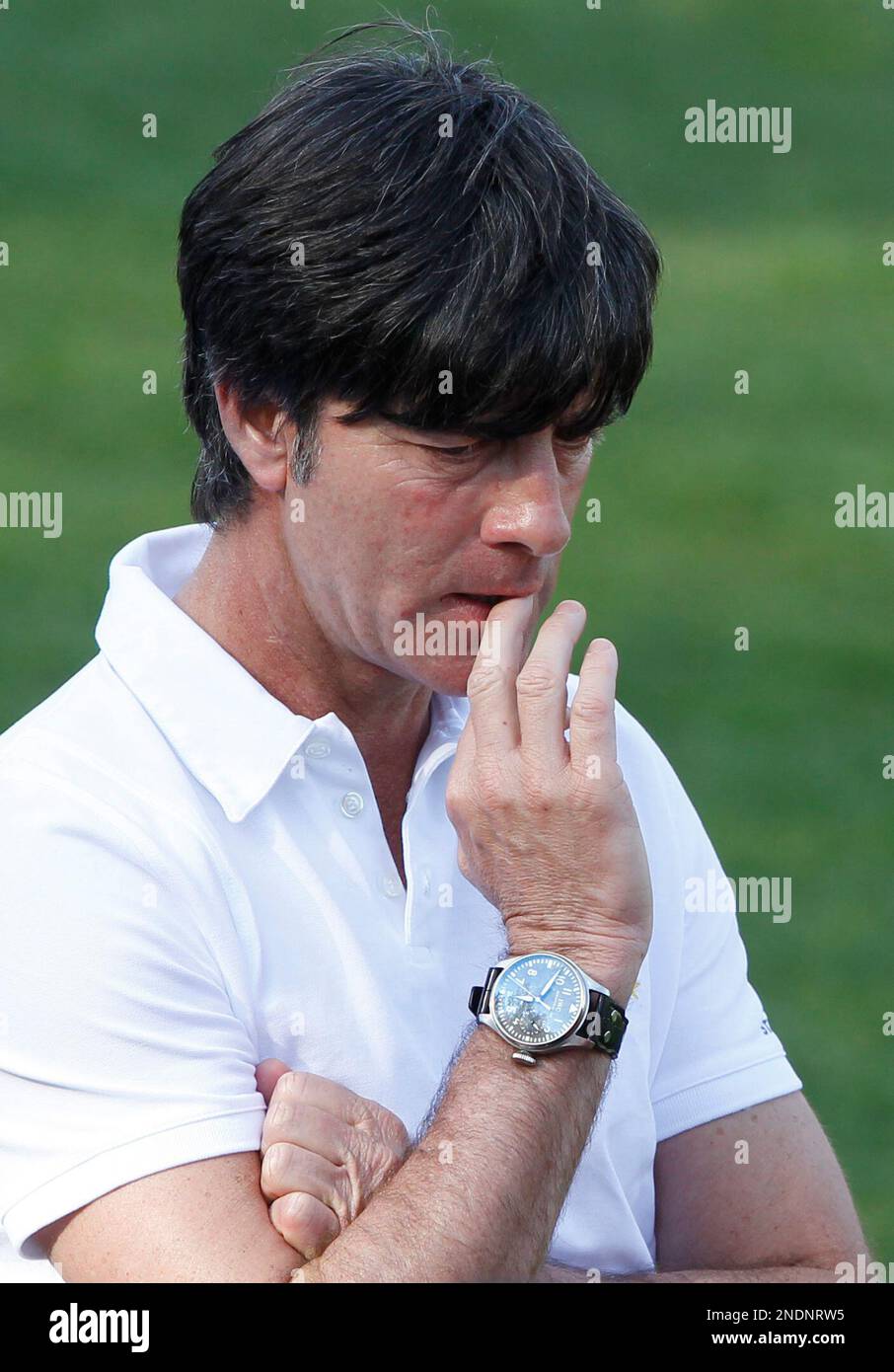 Germany's coach Joachim Loew looks on prior to a friendly soccer match between Germany and FC South Tyrol in Eppan, in the Italian province of South Tyrol, Monday, May 24, 2010. The German soccer team is in Eppan in preparation for the 2010 World cup in South Africa. (AP Photo/Matthias Schrader) Banque D'Images