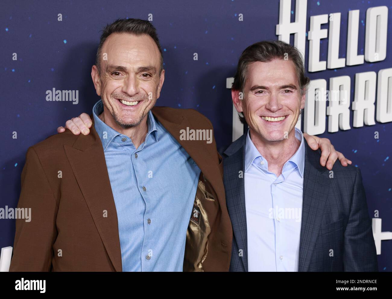 New York, États-Unis. 15th févr. 2023. Hank Azaria et Billy Crudup arrivent sur le tapis rouge au Bonjour demain! Première de la série Apple TV mercredi, 15 février 2023 à New York. Photo de John Angelillo/UPI crédit: UPI/Alay Live News Banque D'Images