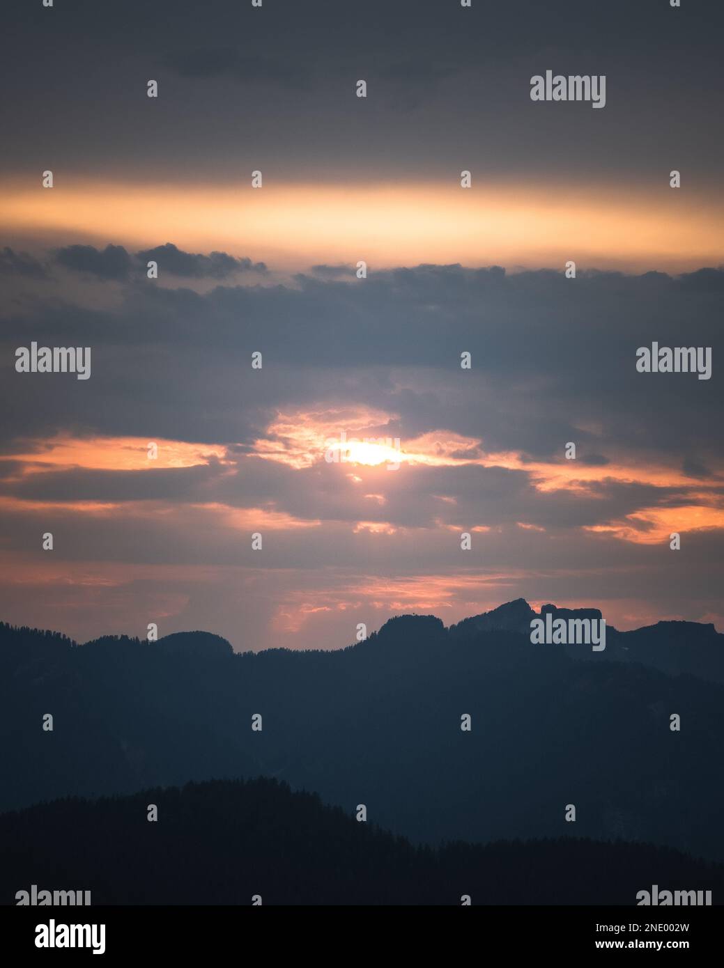 une scène spectaculaire de coucher de soleil Banque D'Images