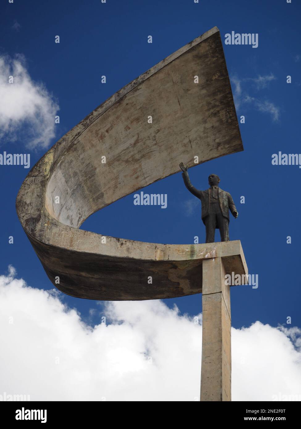 Statue de Juscelino Kubitschek au Memorial JK, conçue par Oscar Niemeyer, Brasilia, Brésil. Banque D'Images