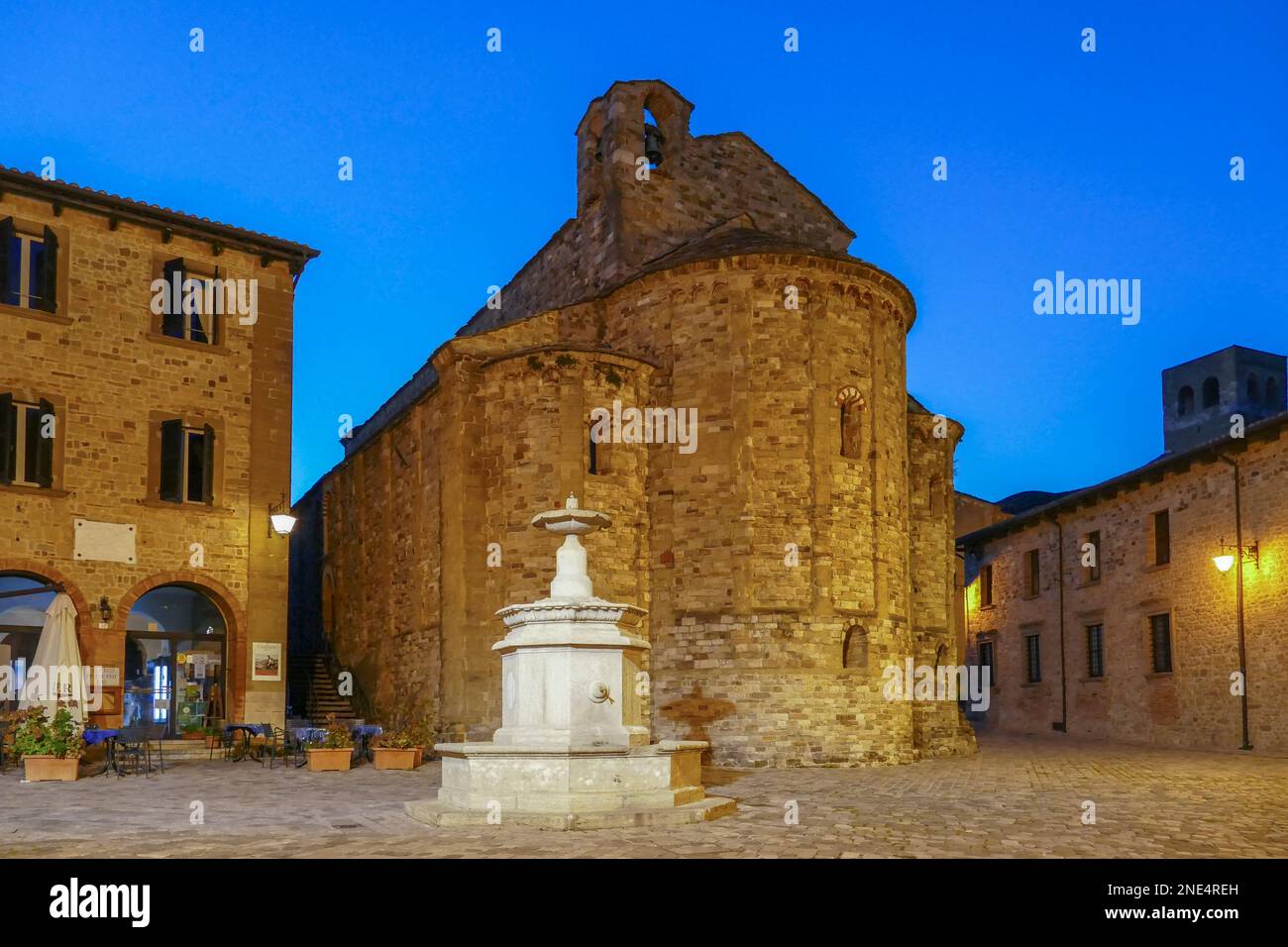 Pieve di Santa Maria Assunta dans le village de San Leo, Italie Banque D'Images