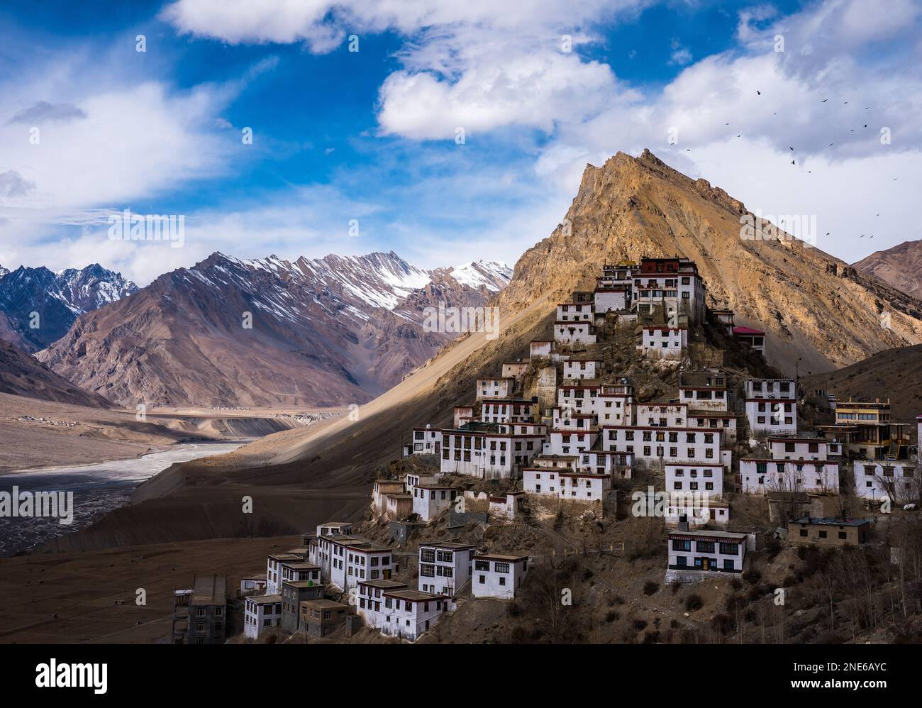 Vue sur le monastère de Kee, la vallée de Spiti, en Inde Banque D'Images