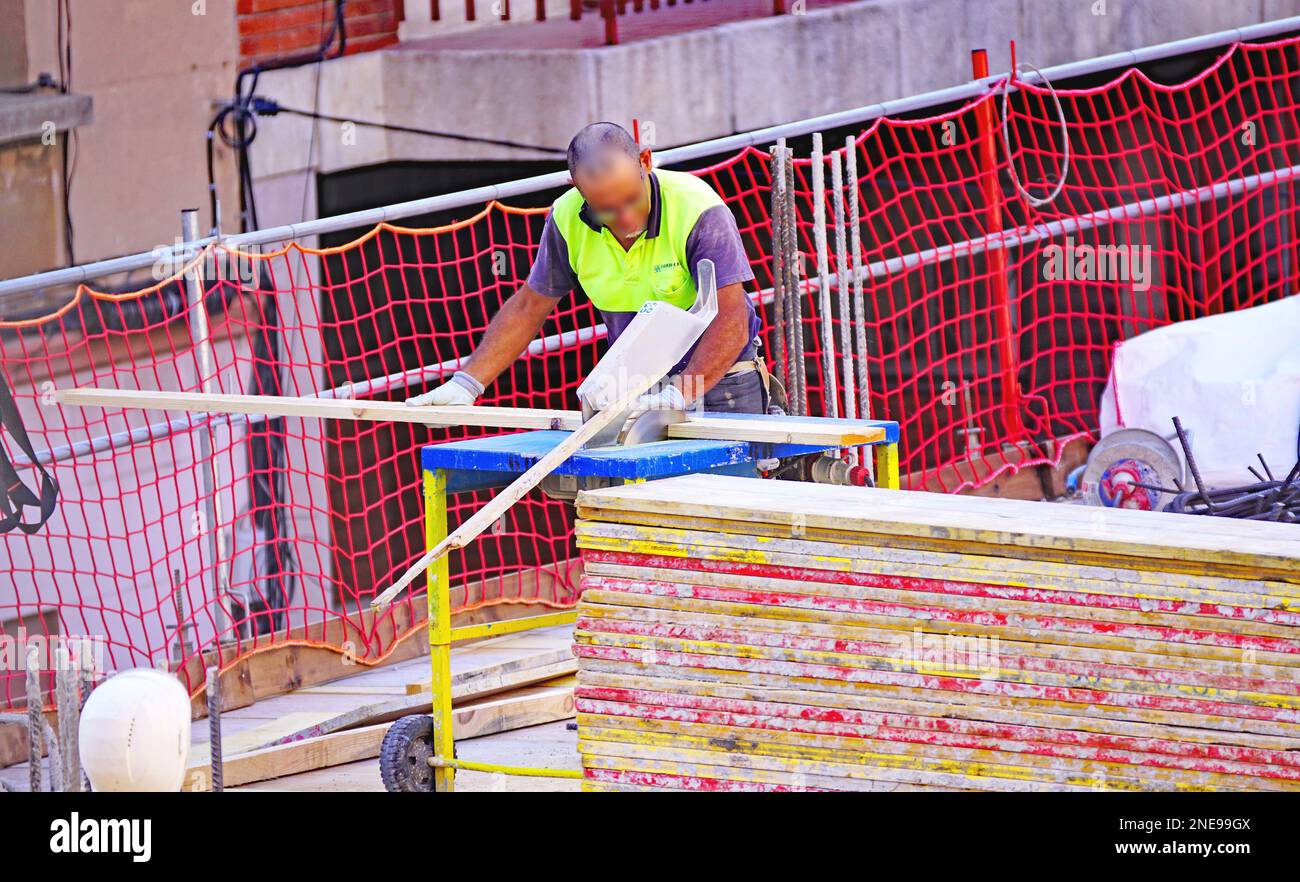 Travaux de construction d'un bloc d'appartements à Barcelone, Catalunya, Espagne, Europe Banque D'Images