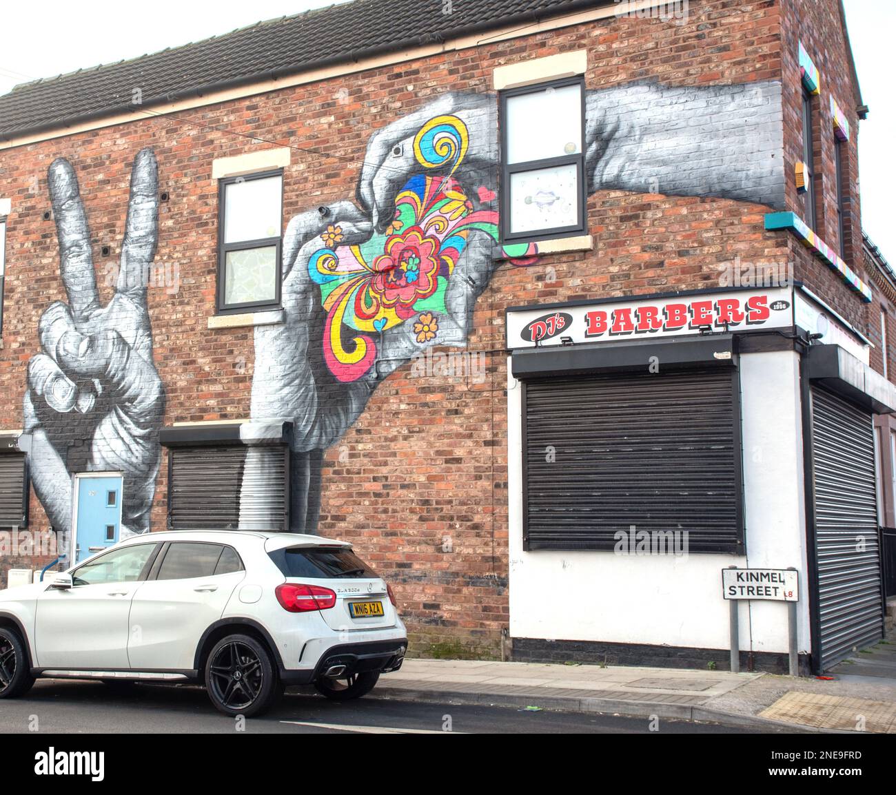 Art mural dans une boutique d'angle de Kinmel Street Liverpool Banque D'Images