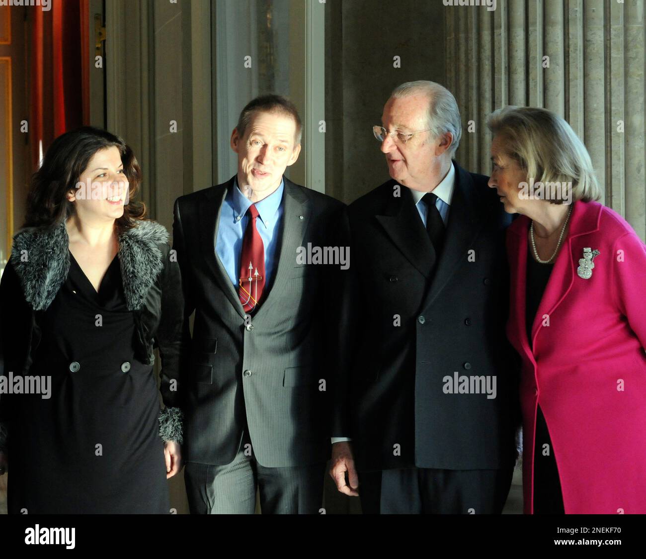 From left to right, Frank De Winne's wife Lena Clarke, Belgian ESA (European Space Agency) Astronaut Frank De Winne, King Albert II of Belgium, and Queen Paola are seen taking the pose for photographers prior to a lunch at the Royal Castle of Laeken in Brussels, Friday Dec. 18, 2009. (AP Photo/Thierry Charlier) Banque D'Images