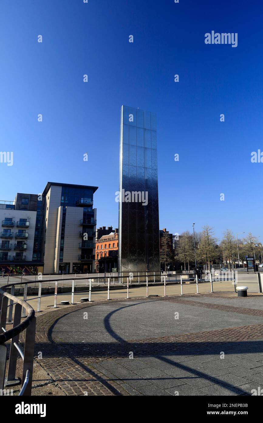 Water Tower Water Feature / Sculpture / Fountain Cardiff. Prise en février 2023. Hiver. William Pye Banque D'Images