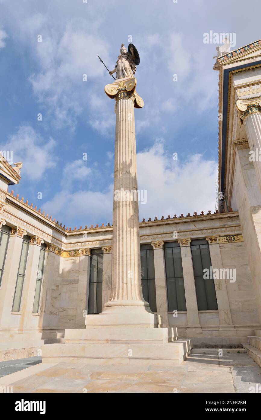 Statue d'Athéna sur colonne ionique, Académie d'Athènes Banque D'Images