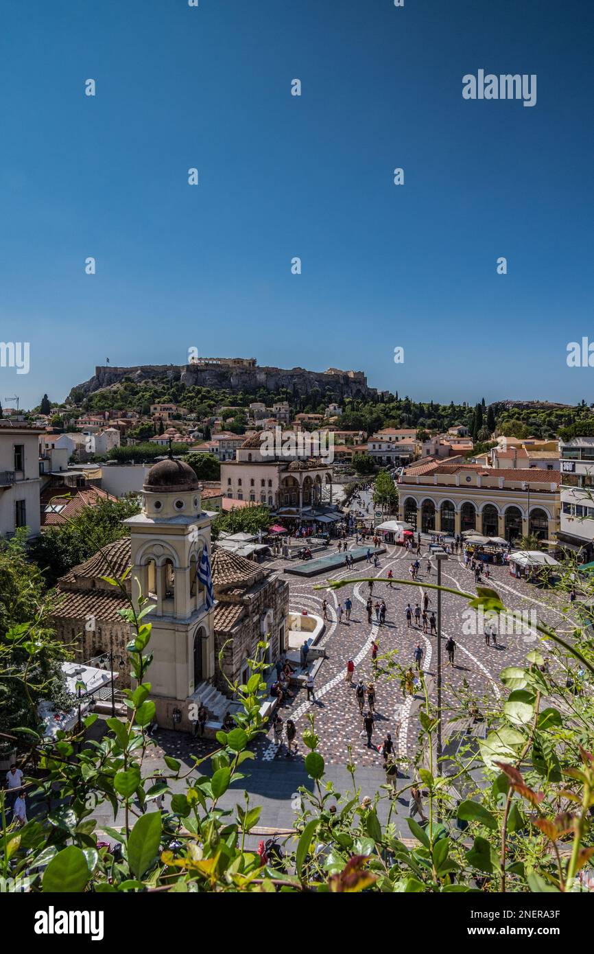 Le quartier animé de Monastiraki dans le centre historique d'Athènes Banque D'Images