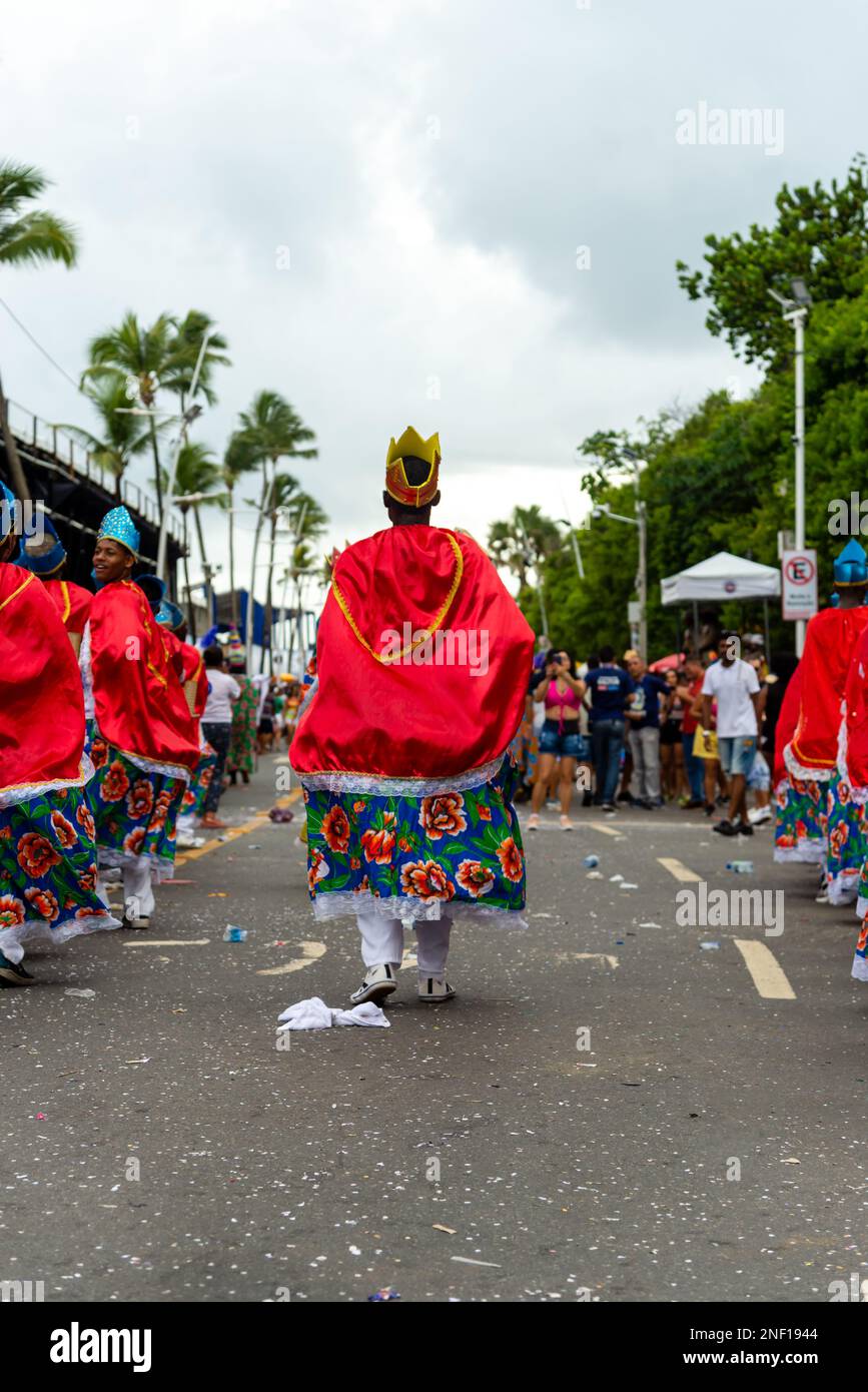 Salvador, Bahia, Brésil - 11 février 2023: Groupe connu sous le nom de Congo défilent pendant le pré-Carnaval de Fuzue, à Salvador, Bahia. Banque D'Images