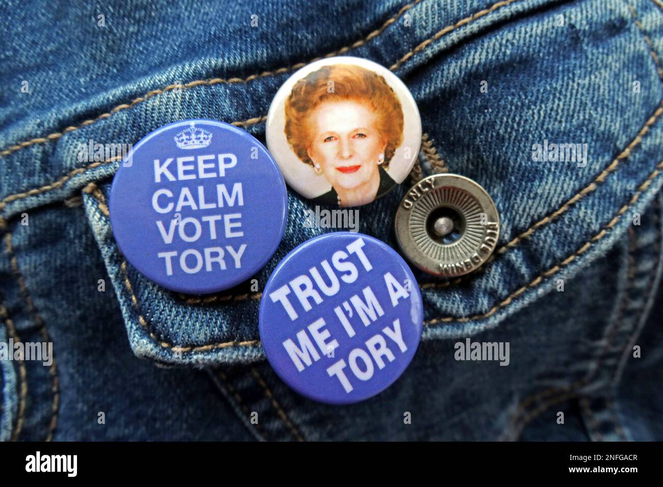 Pouvons-nous simplement garder le calme et la confiance que les conservateurs vont se régler, après avoir lamentablement fait des coupes dans l'économie britannique ? Banque D'Images